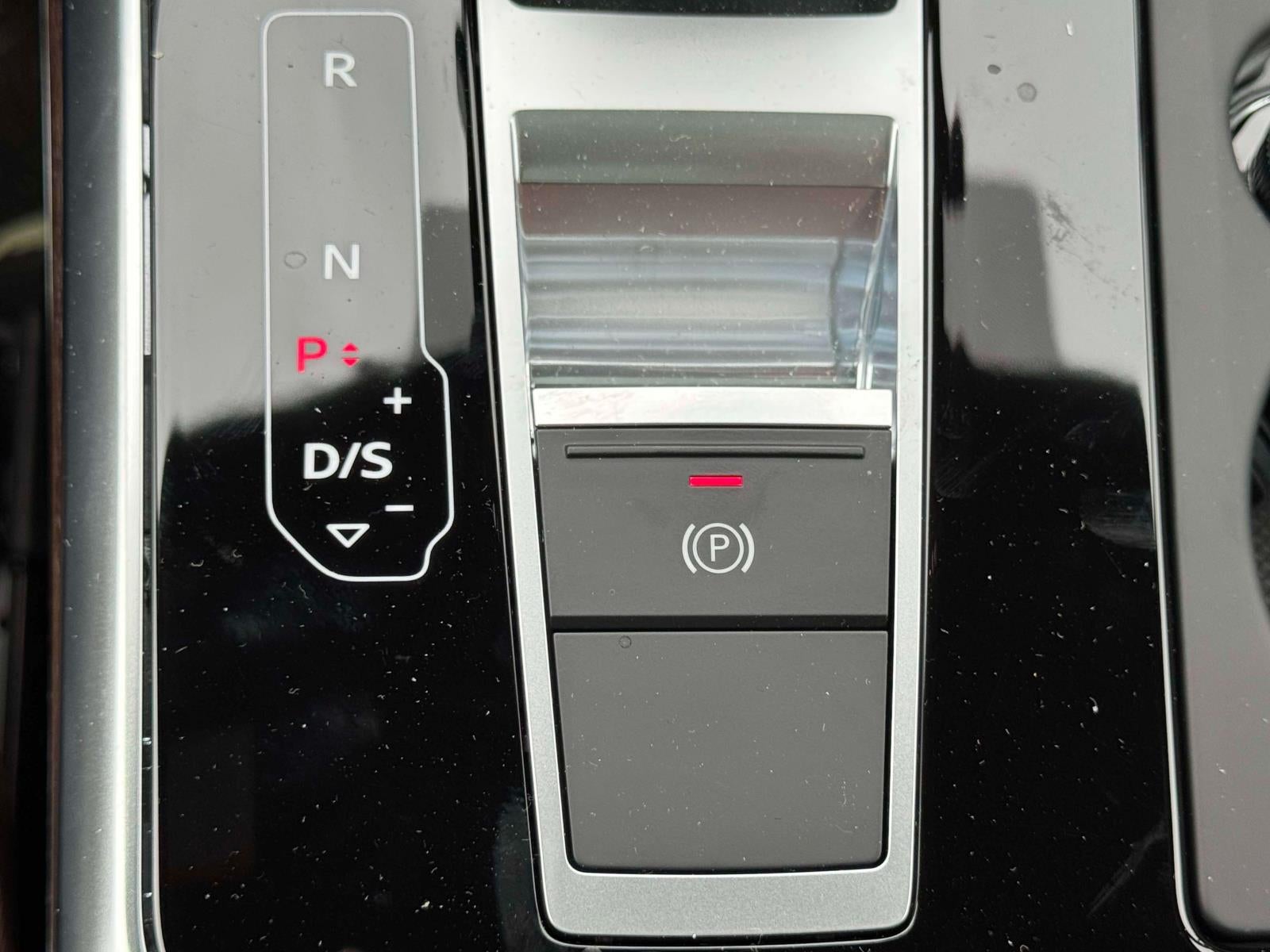 2026 Audi Q7 45 Premium Plus