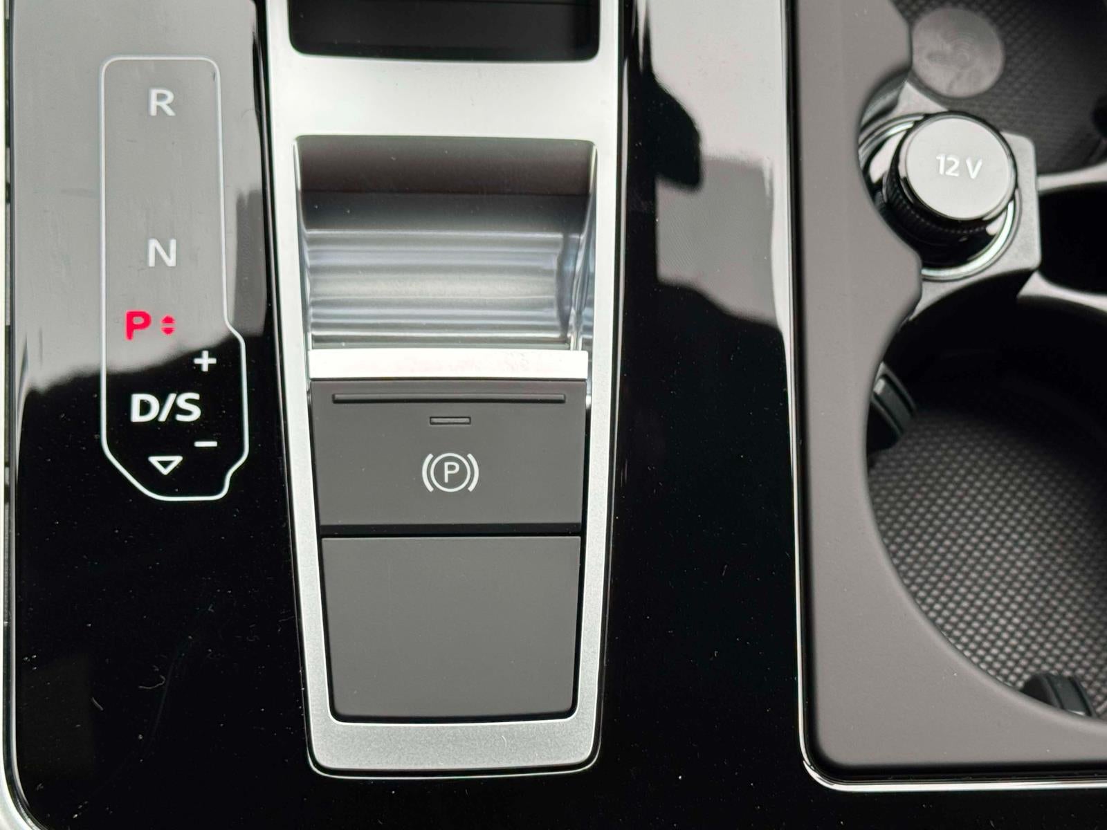 2026 Audi Q7 45 Premium Plus