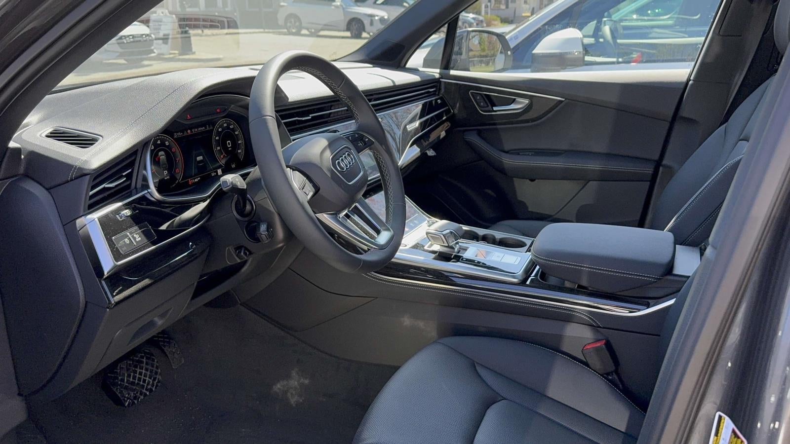 2025 Audi Q7 55 Premium Plus