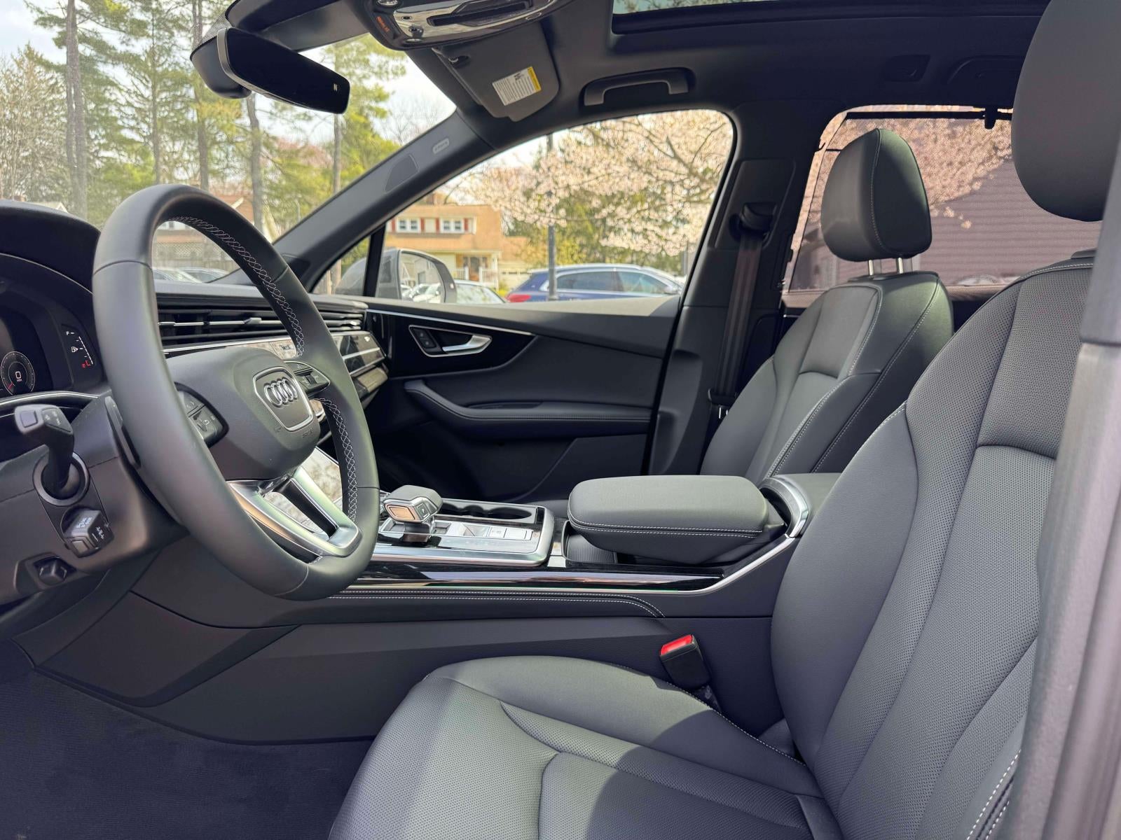 2025 Audi Q7 55 Premium Plus