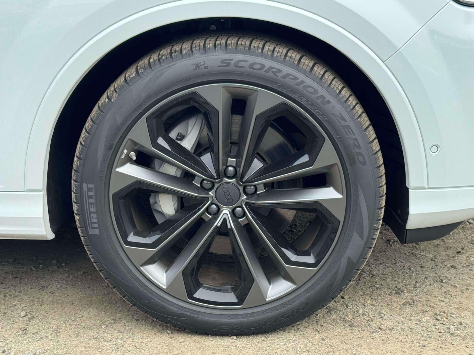 2026 Audi Q7 55 Premium Plus