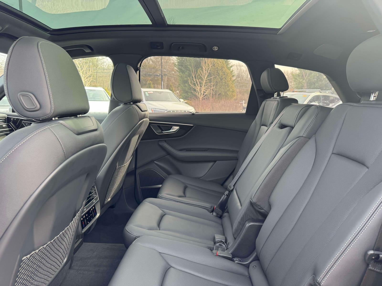2025 Audi Q7 55 Premium Plus