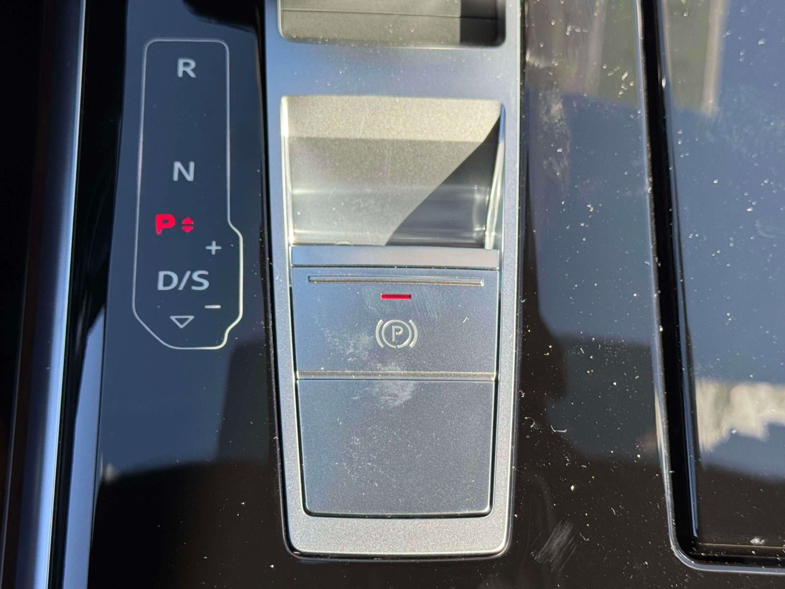 2027 Audi A8 L 55