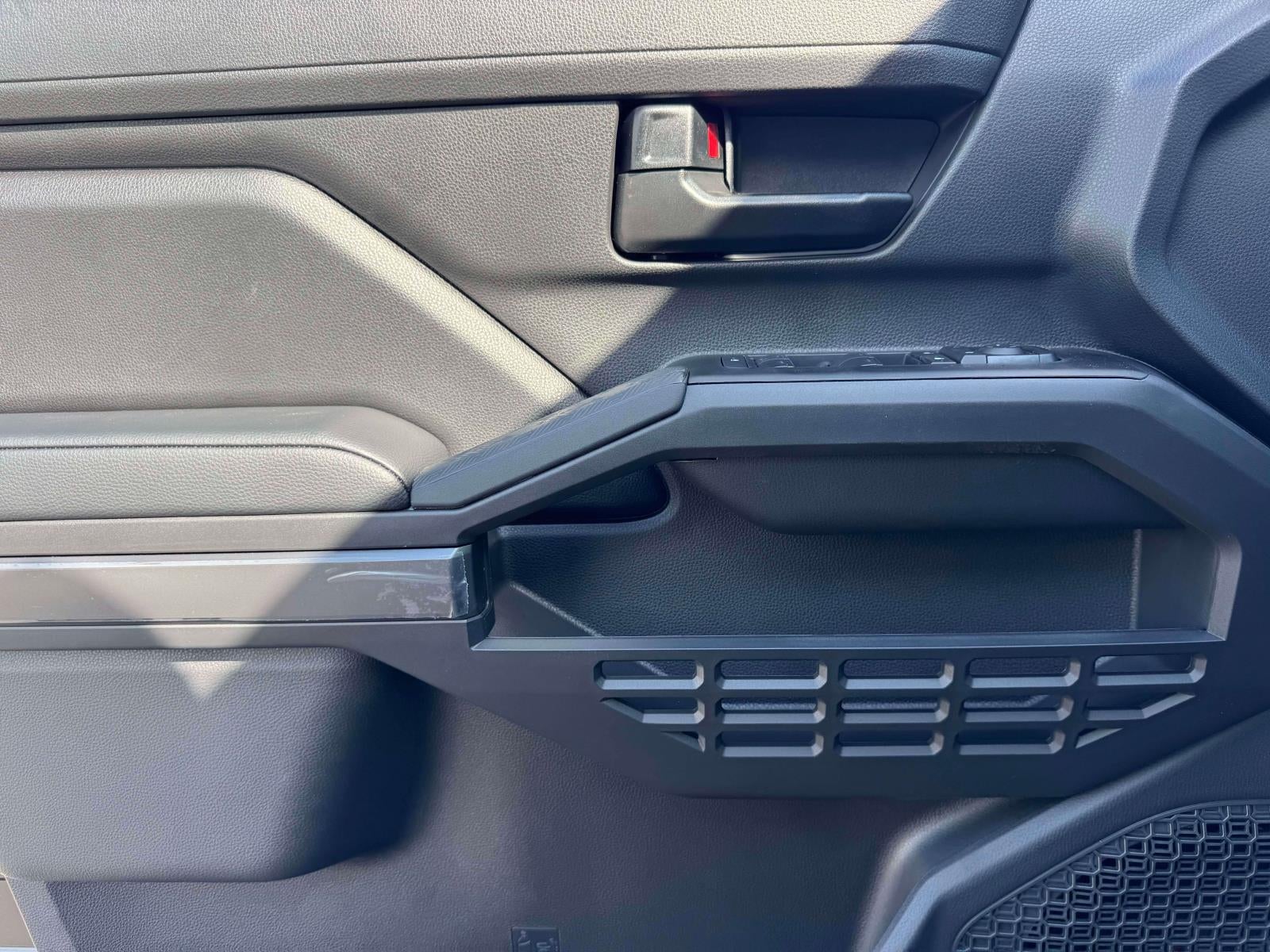 2026 Toyota Tacoma 4WD SR5