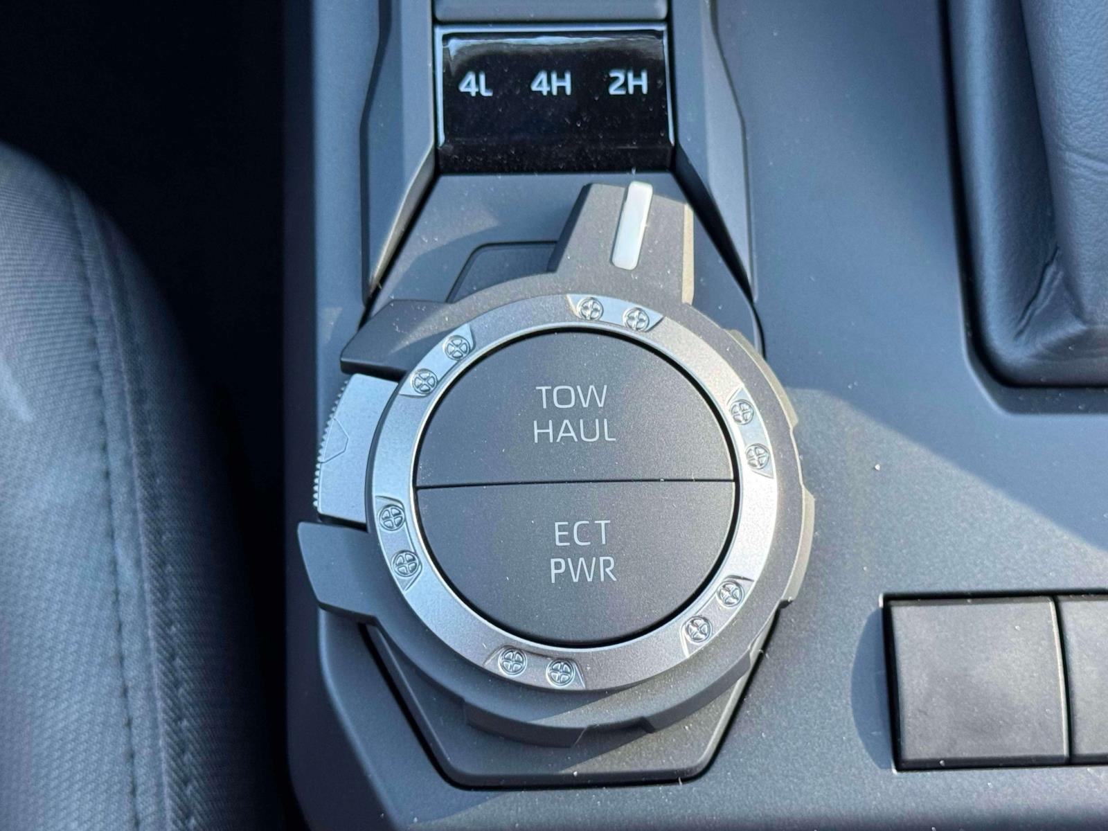 2026 Toyota Tacoma 4WD SR5