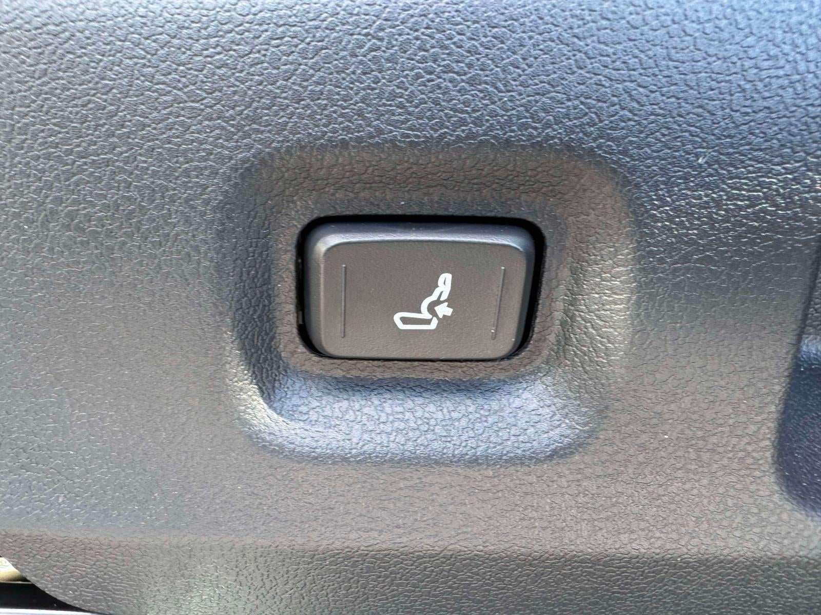 2026 Toyota Tacoma 4WD SR