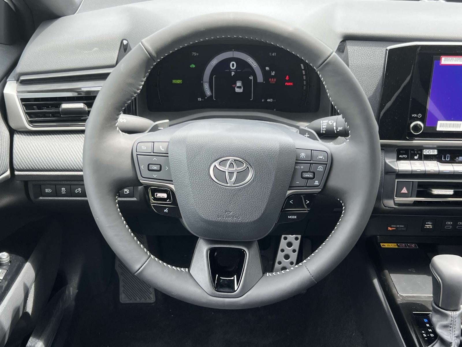 2025 Toyota Camry SE AWD