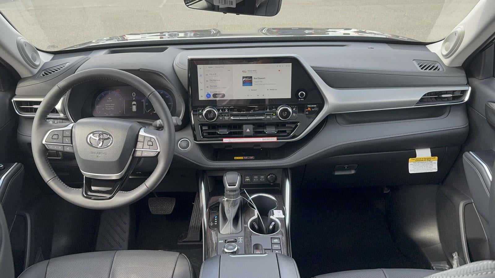 2025 Toyota Highlander Platinum