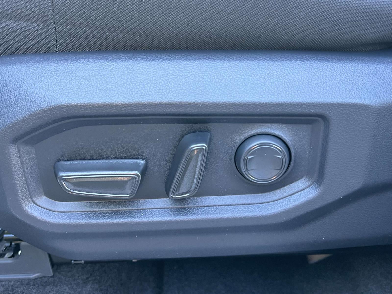 2026 Toyota Tundra 4WD SR5