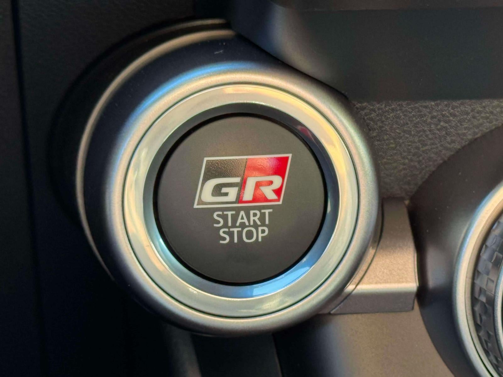 2026 Toyota GR86 Premium MT