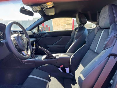 2026 Toyota GR86 Premium MT