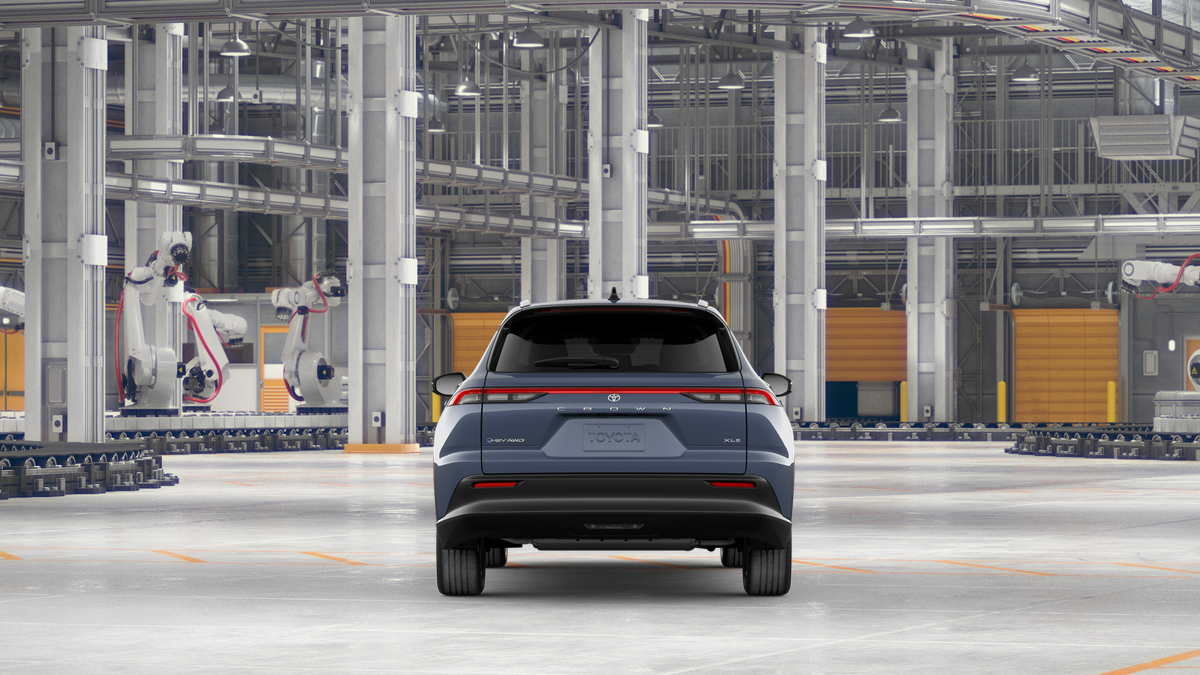 2026 Toyota Crown Signia XLE