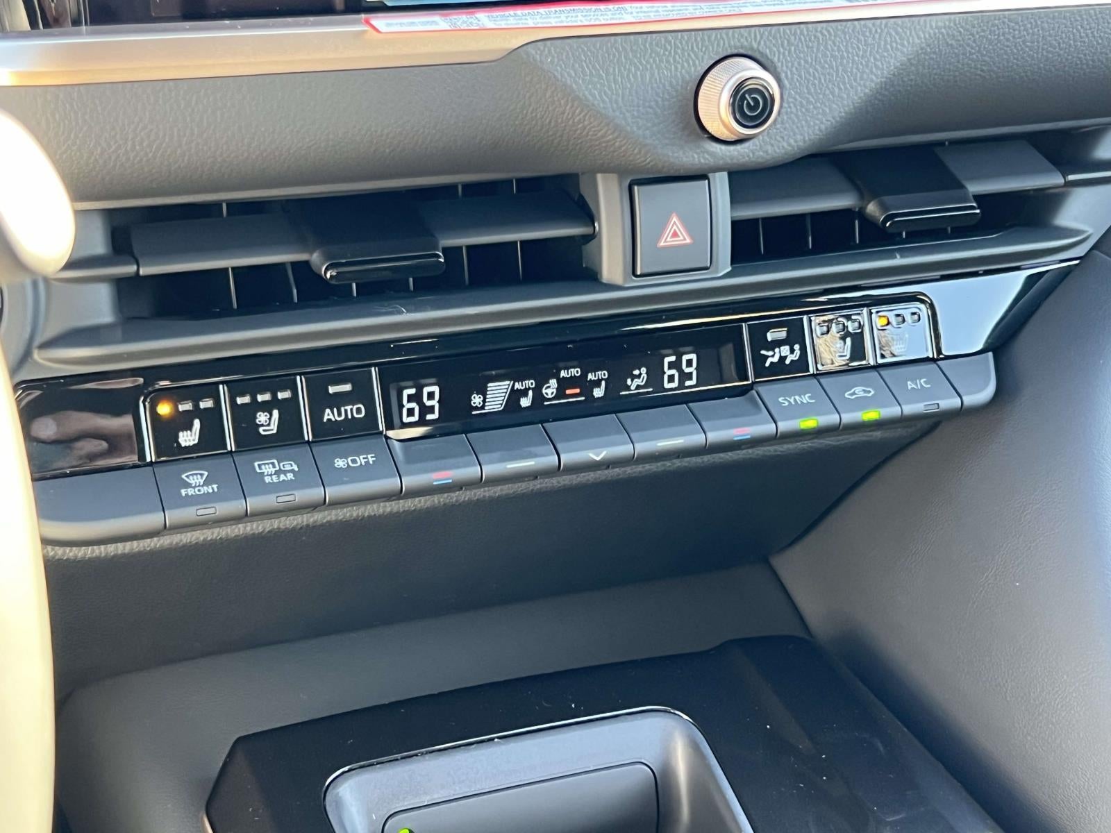 2025 Toyota Crown Signia XLE