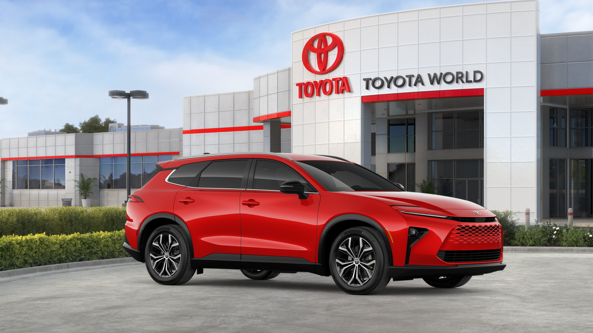 2025 Toyota Crown Signia XLE