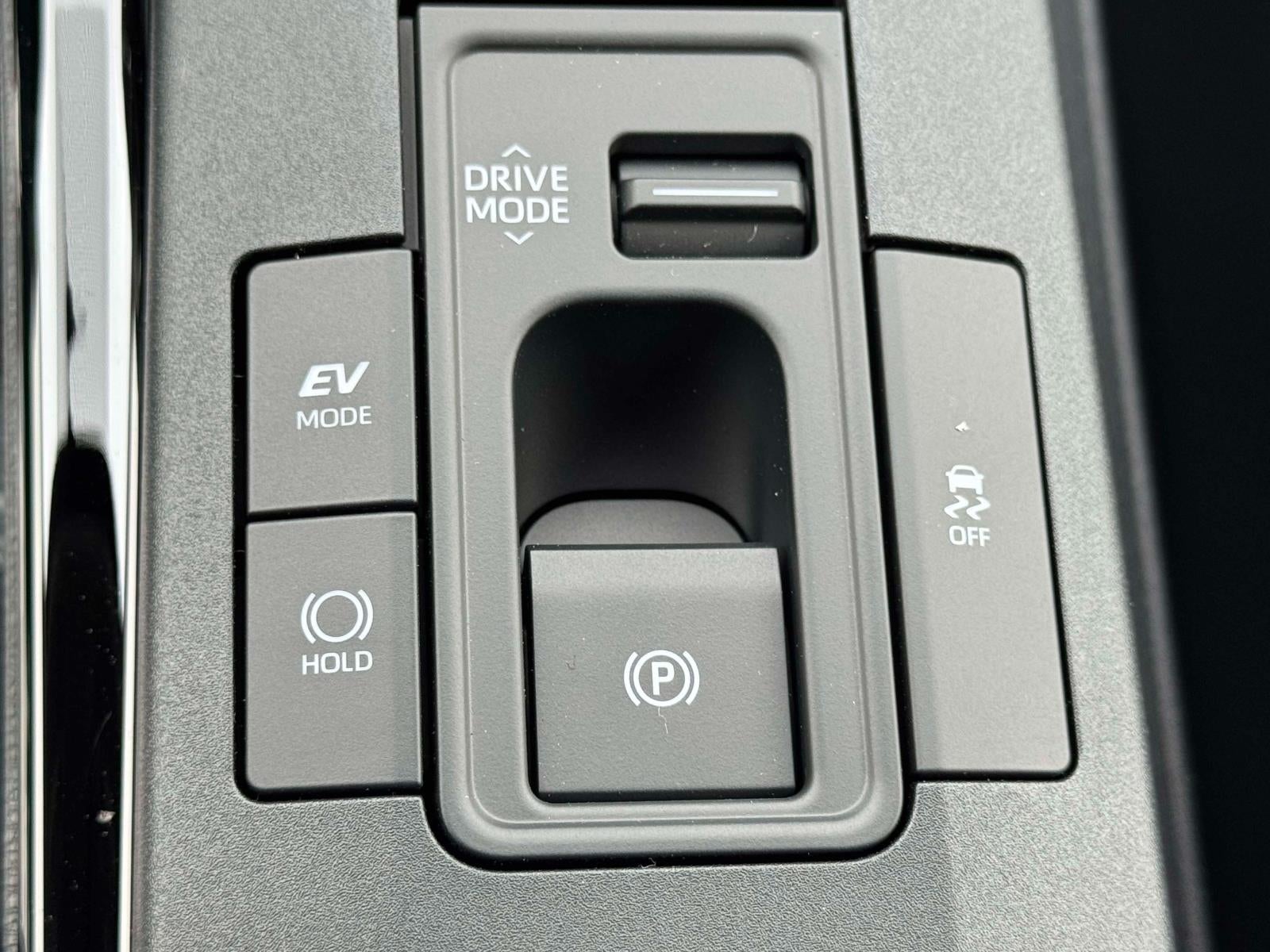 2026 Toyota Prius LE AWD