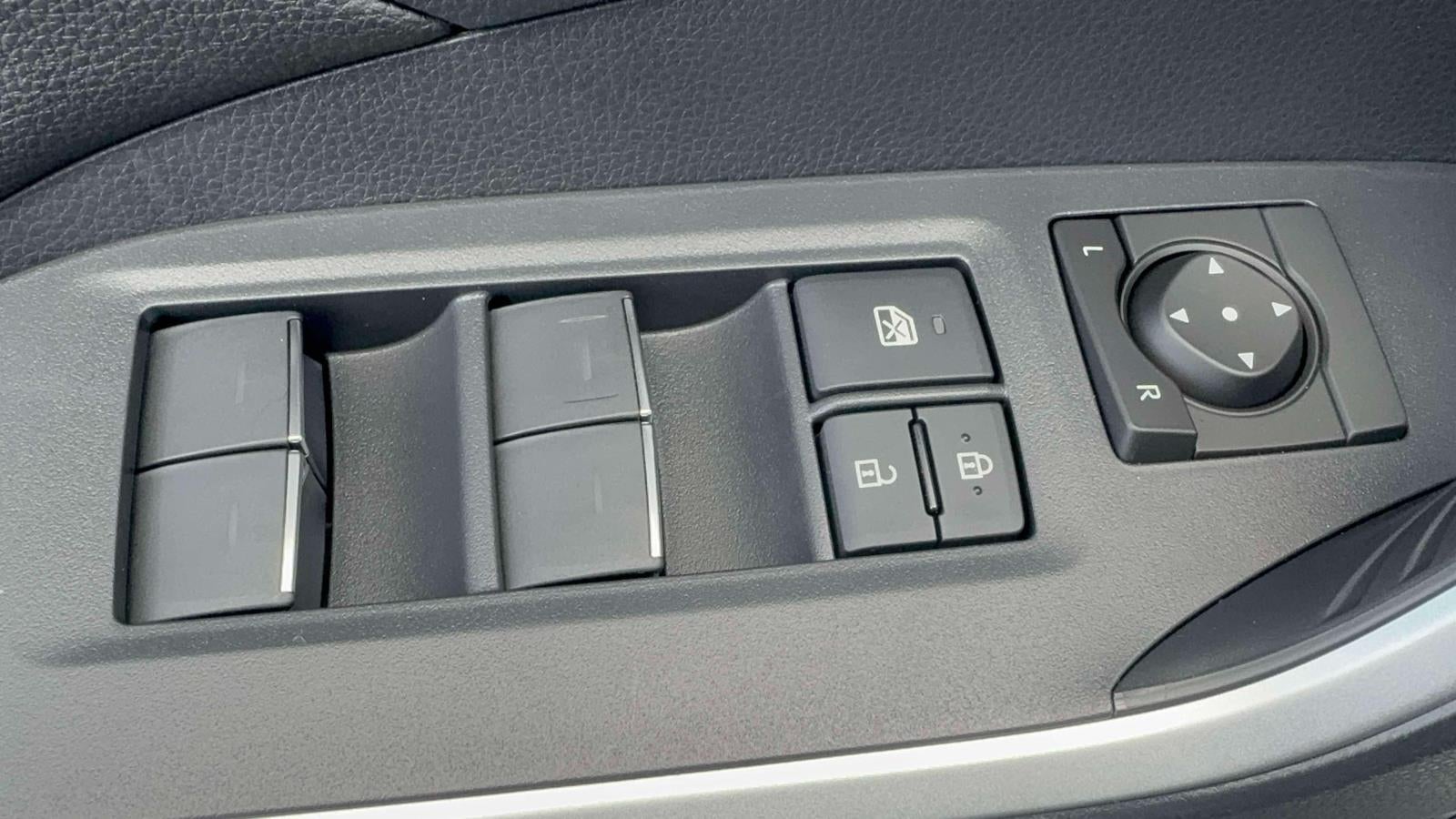 2025 Toyota RAV4 Plug-In Hybrid SE