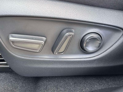 2025 Toyota RAV4 Plug-In Hybrid SE