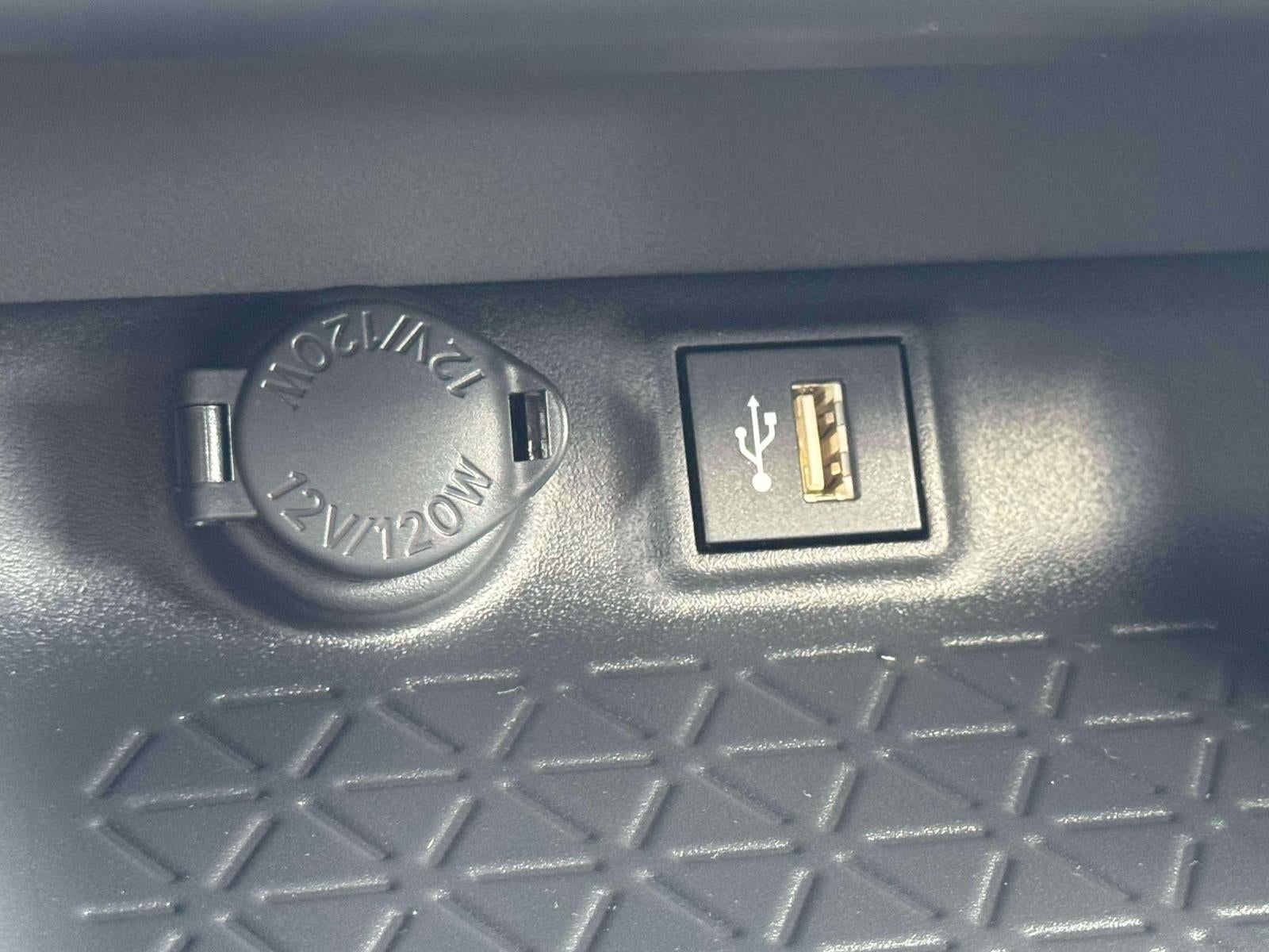 2025 Toyota RAV4 Plug-In Hybrid SE