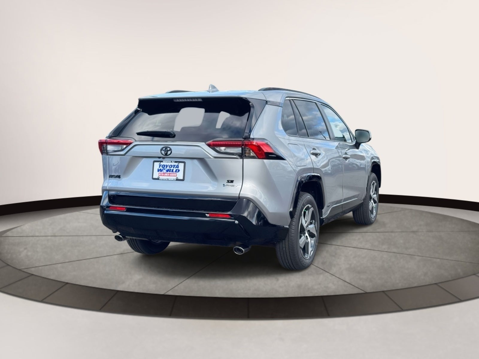 2025 Toyota RAV4 Plug-In Hybrid SE