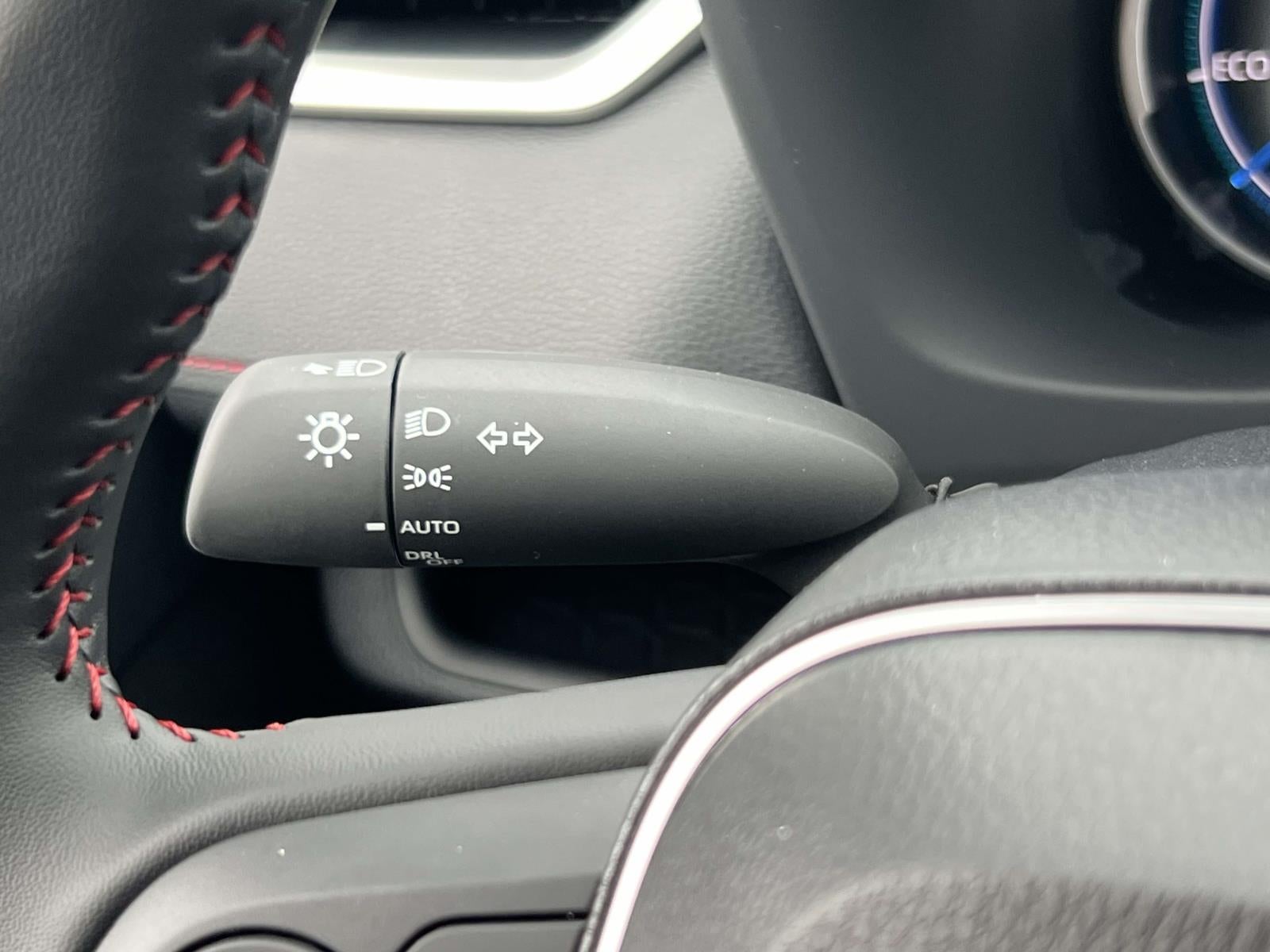 2025 Toyota RAV4 Plug-In Hybrid SE