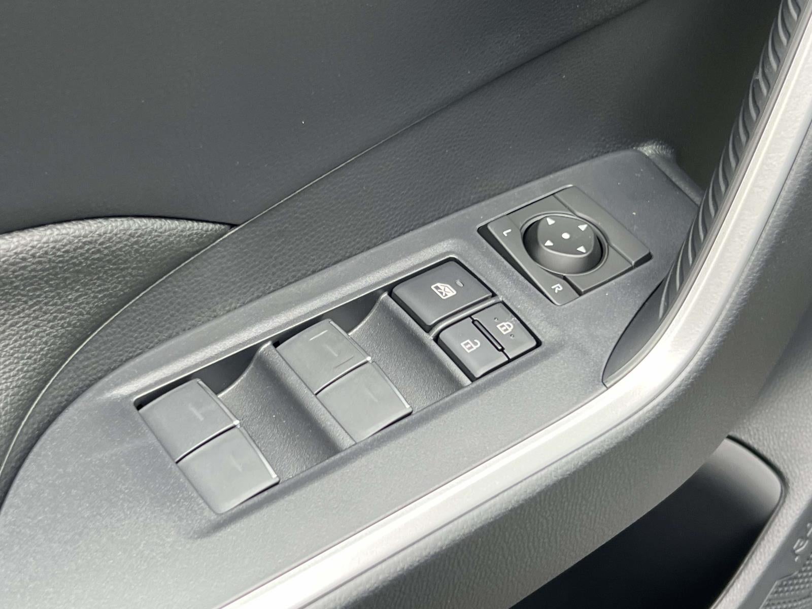 2025 Toyota RAV4 Plug-In Hybrid SE