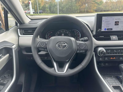 2025 Toyota RAV4 XLE