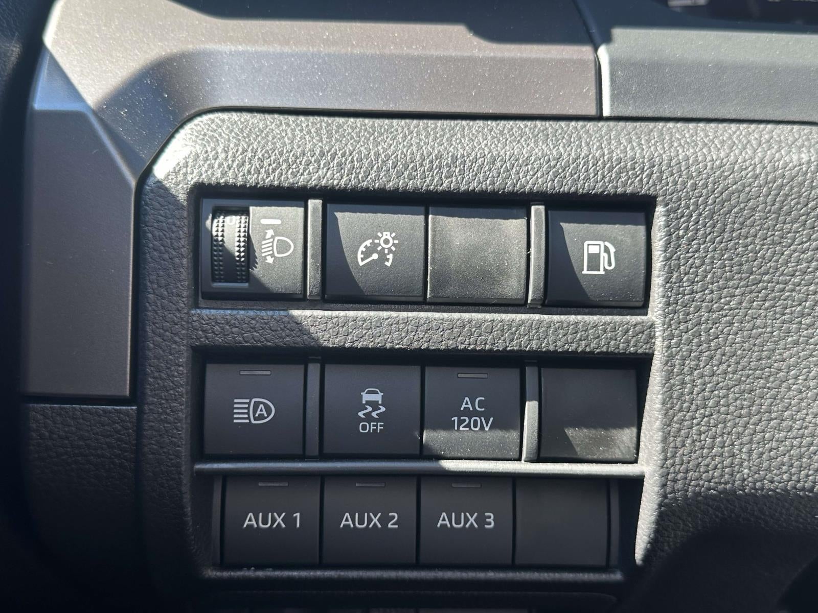 2025 Toyota Tacoma i-FORCE MAX Tacoma TRD Sport