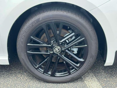 2026 Toyota Camry SE AWD