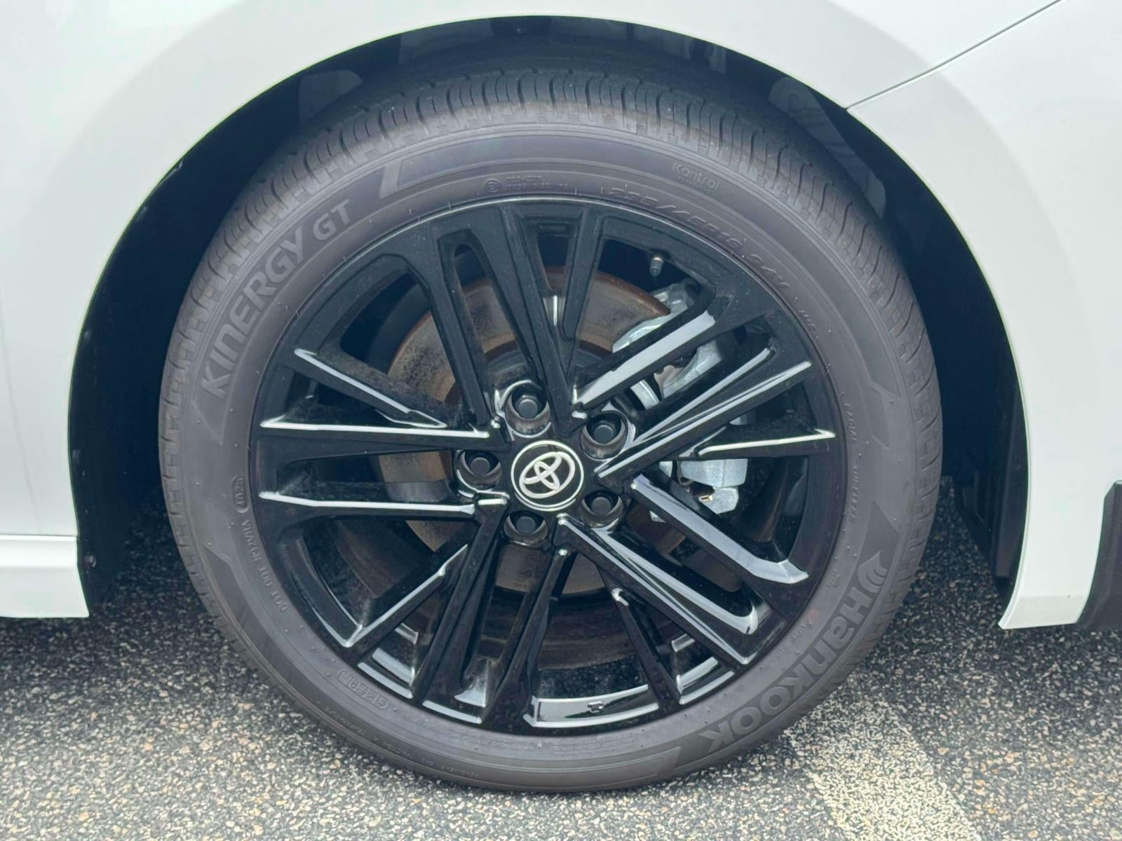 2026 Toyota Camry SE AWD