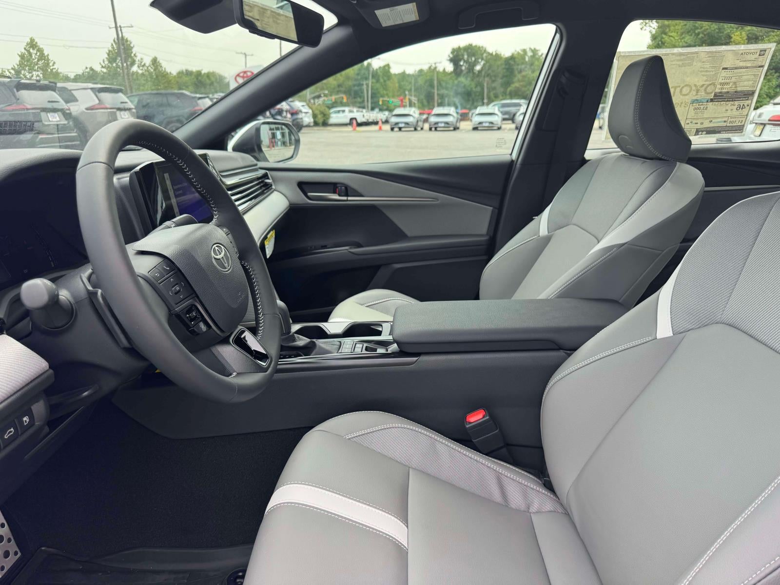 2026 Toyota Camry SE AWD