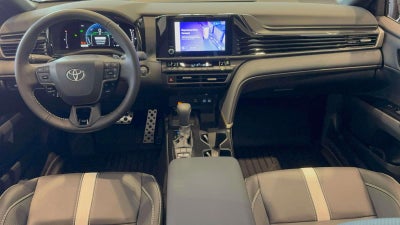 2026 Toyota Camry SE AWD