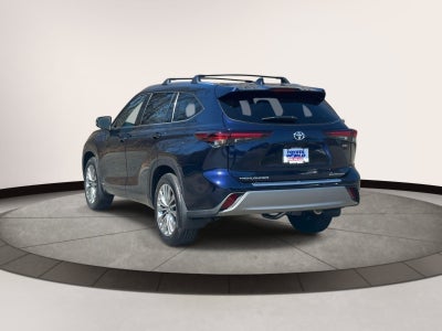 2026 Toyota Highlander Hybrid Platinum