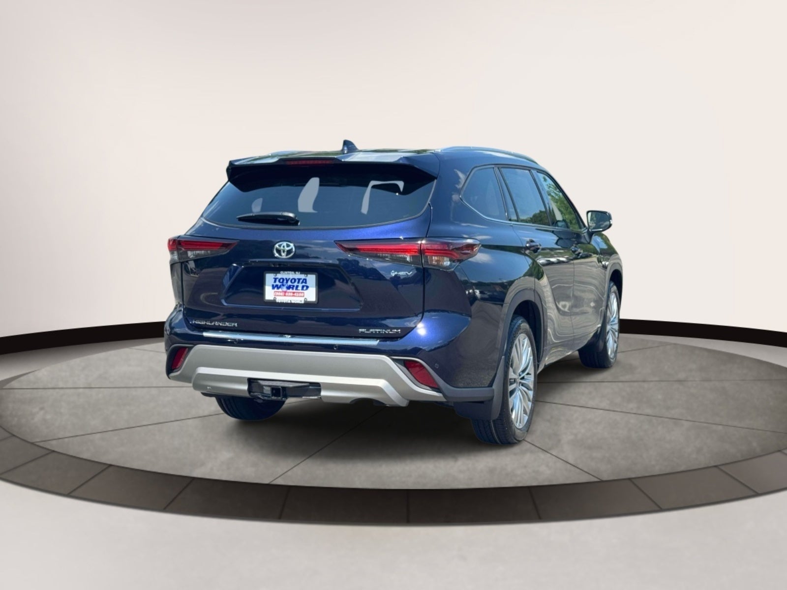 2026 Toyota Highlander Hybrid Platinum