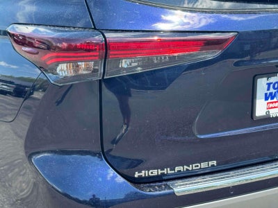 2026 Toyota Highlander Hybrid Platinum