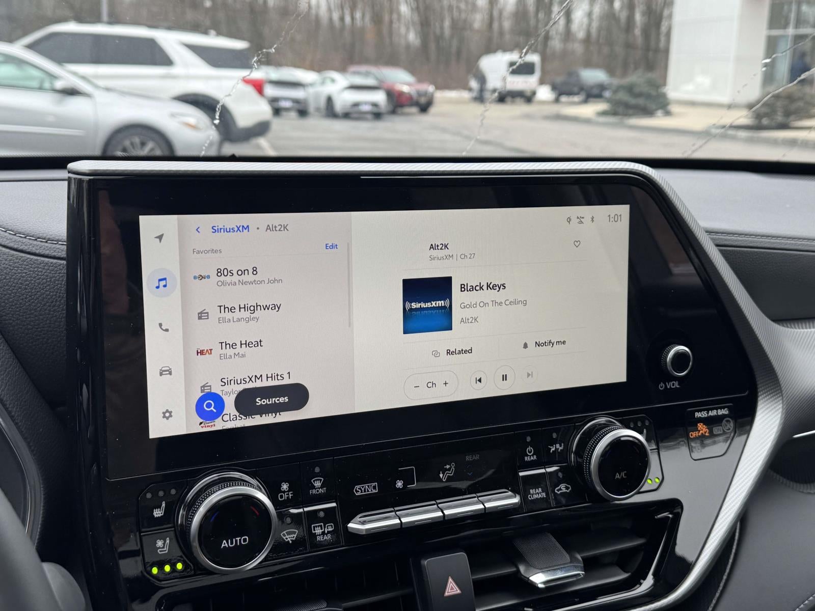 2026 Toyota Highlander Hybrid Platinum