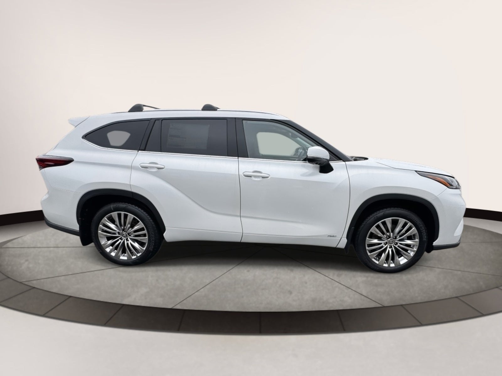 2026 Toyota Highlander Hybrid Platinum