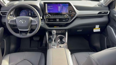 2026 Toyota Highlander Platinum