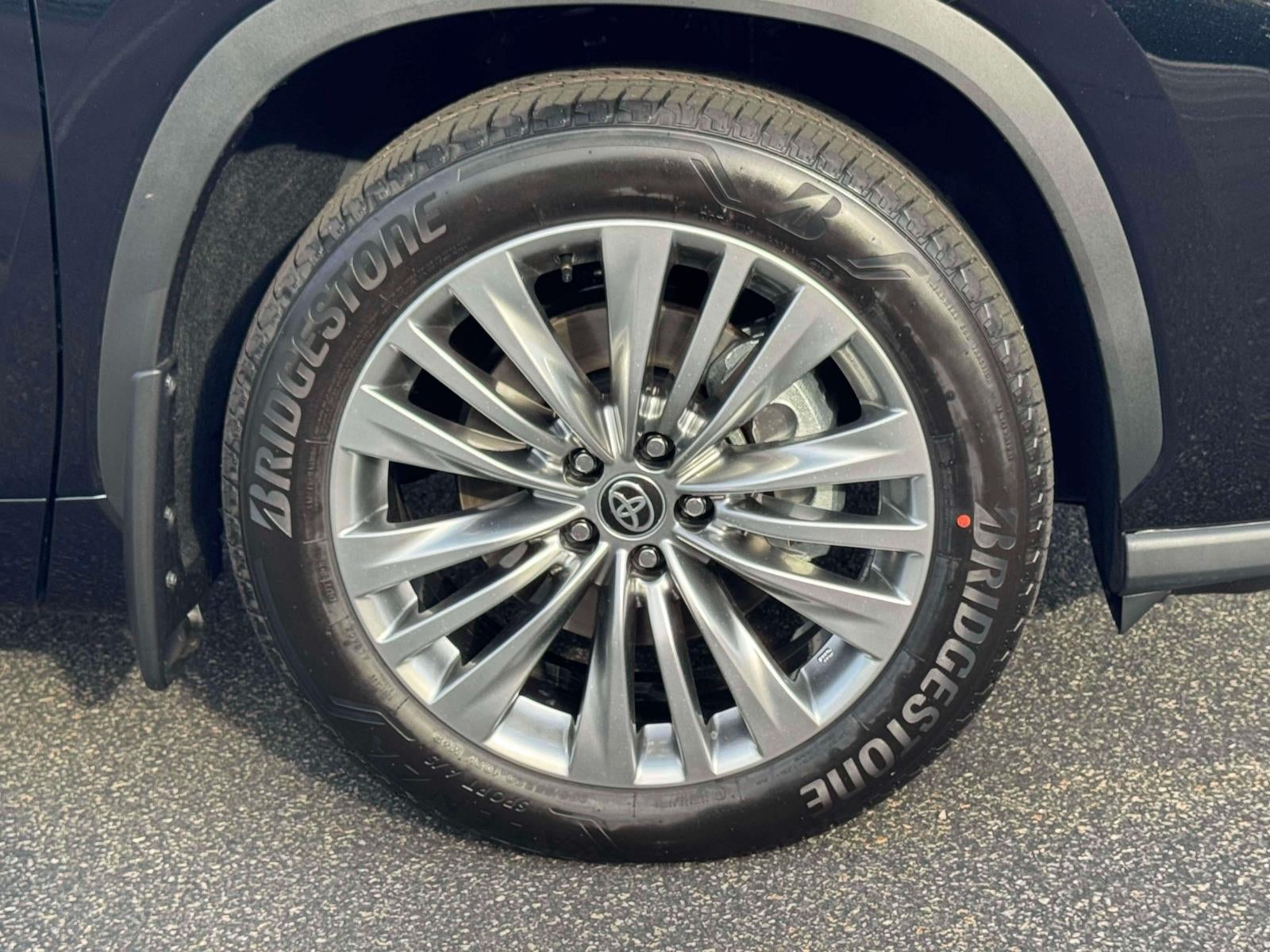 2026 Toyota Highlander Platinum