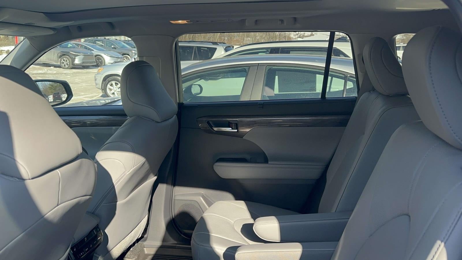 2026 Toyota Highlander Platinum