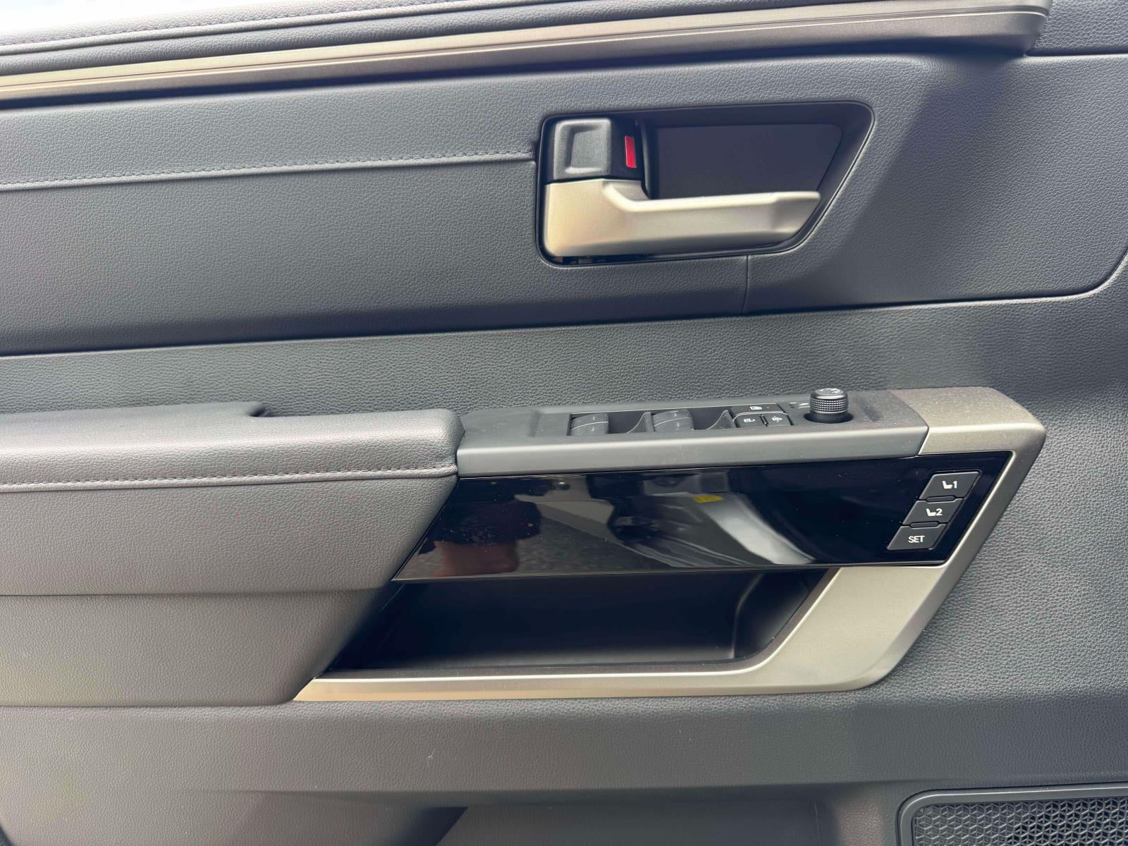2025 Toyota Tundra i-FORCE MAX Tundra Limited
