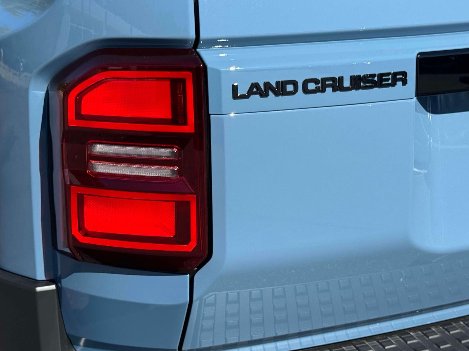 2027 Toyota Land Cruiser Base