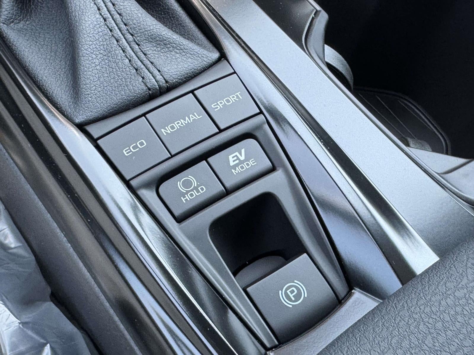 2026 Toyota Camry SE AWD