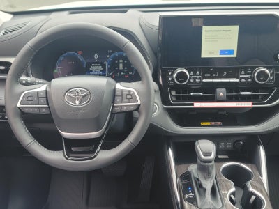 2026 Toyota Highlander Hybrid Platinum
