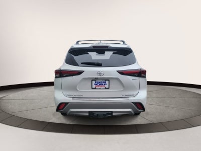 2026 Toyota Highlander Hybrid Platinum