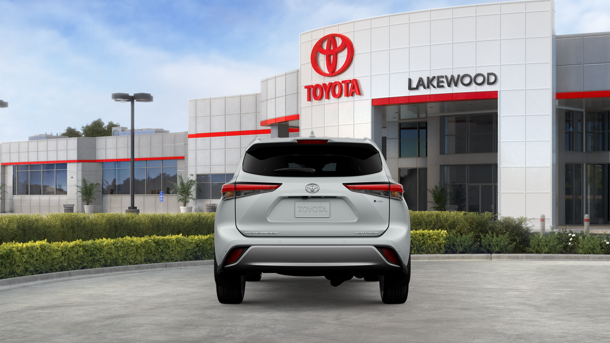 2026 Toyota Highlander Hybrid Platinum