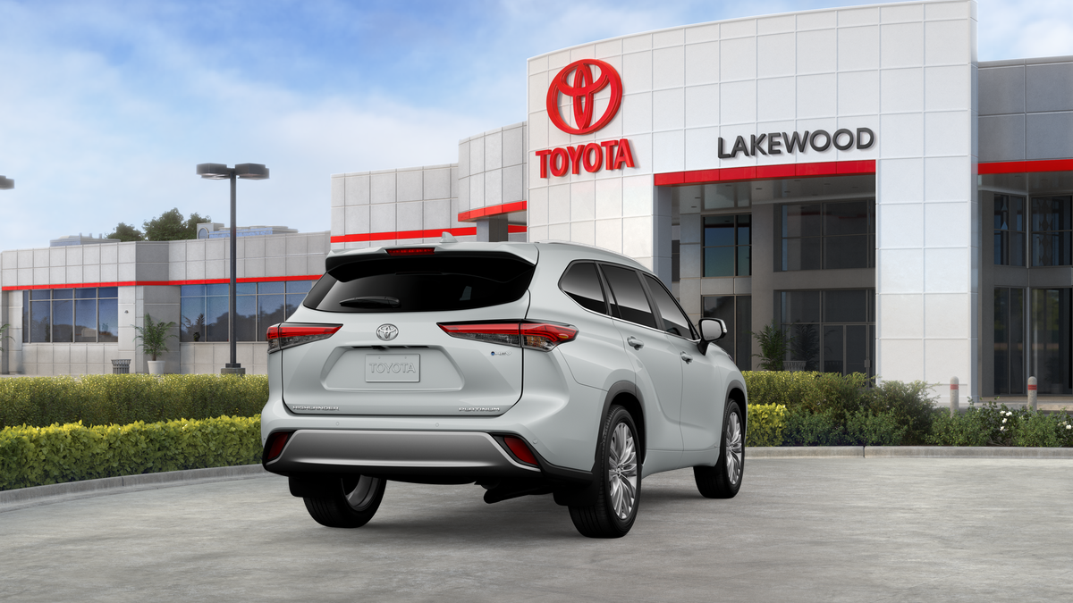 2026 Toyota Highlander Hybrid Platinum