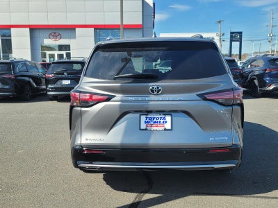 2026 Toyota Sienna Platinum
