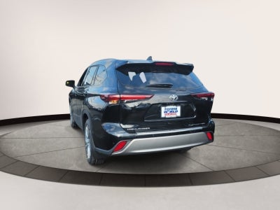 2026 Toyota Highlander Platinum