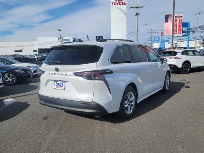 2026 Toyota Sienna XLE