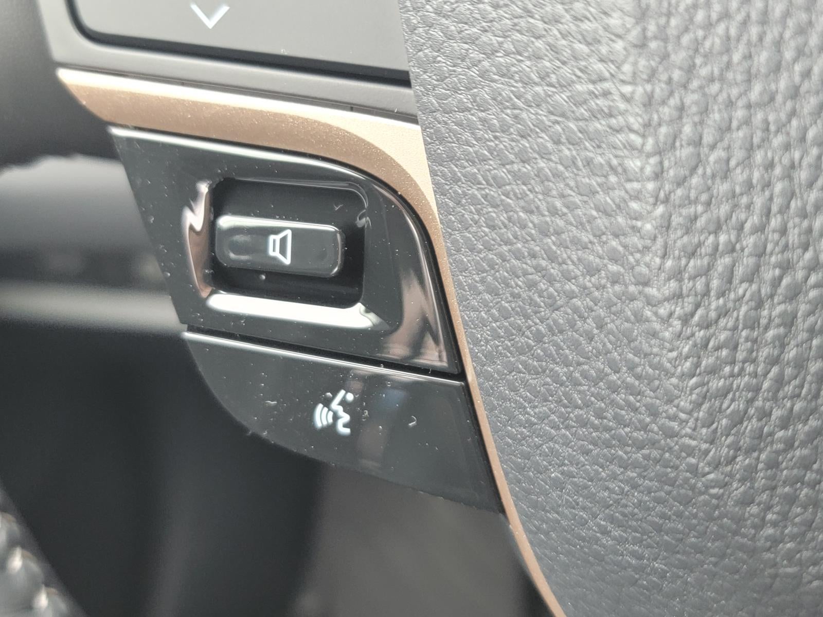 2025 Toyota Toyota Crown Signia Limited